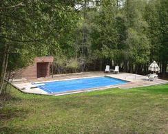 Pool and Cabana - Country homes for sale and luxury real estate including horse farms and property in the Caledon and King City areas near Toronto